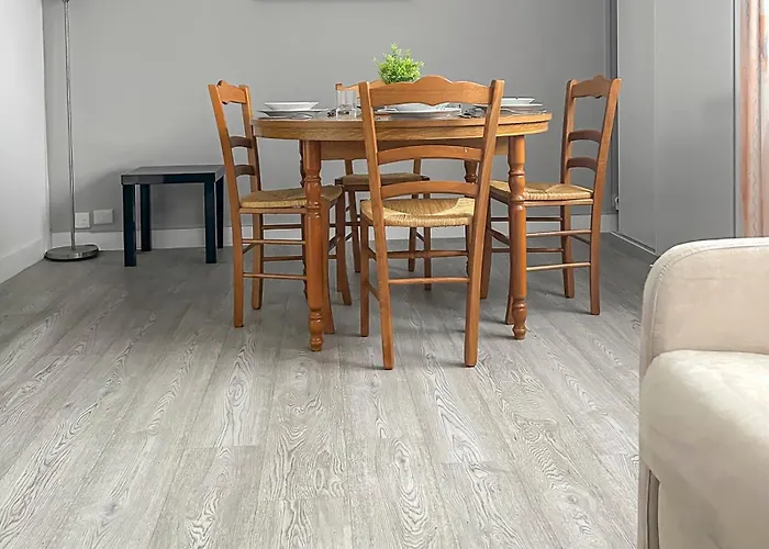 T2 Cuisine Equipee, Parking Prive, 4 Personnes Apartament Bayeux